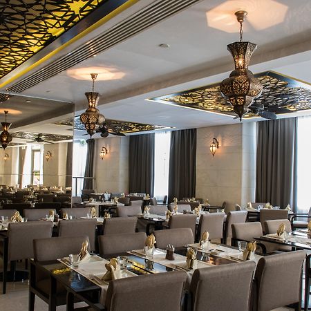 Hotel Crowne Plaza Yas Island By Ihg Abu Dhabi Esterno foto