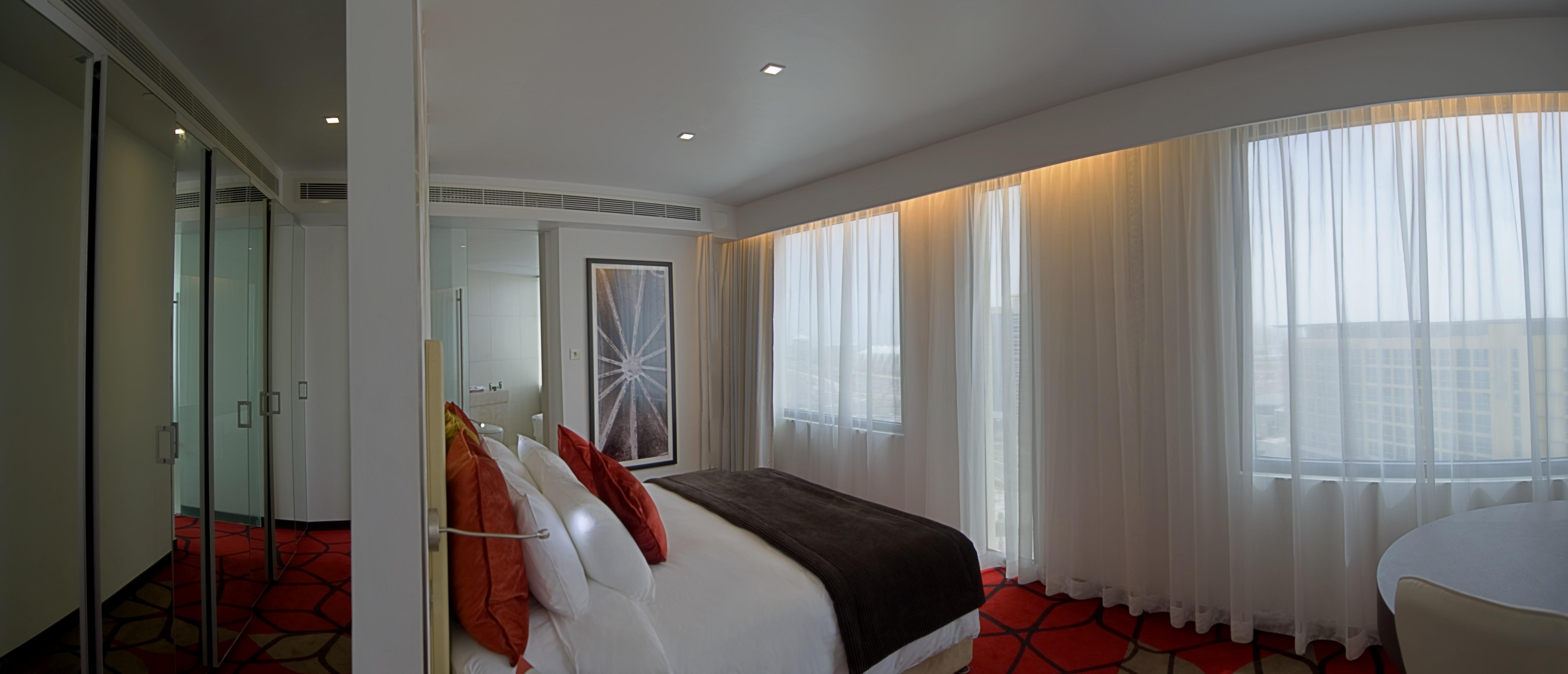 Hotel Crowne Plaza Yas Island By Ihg Abu Dhabi Esterno foto