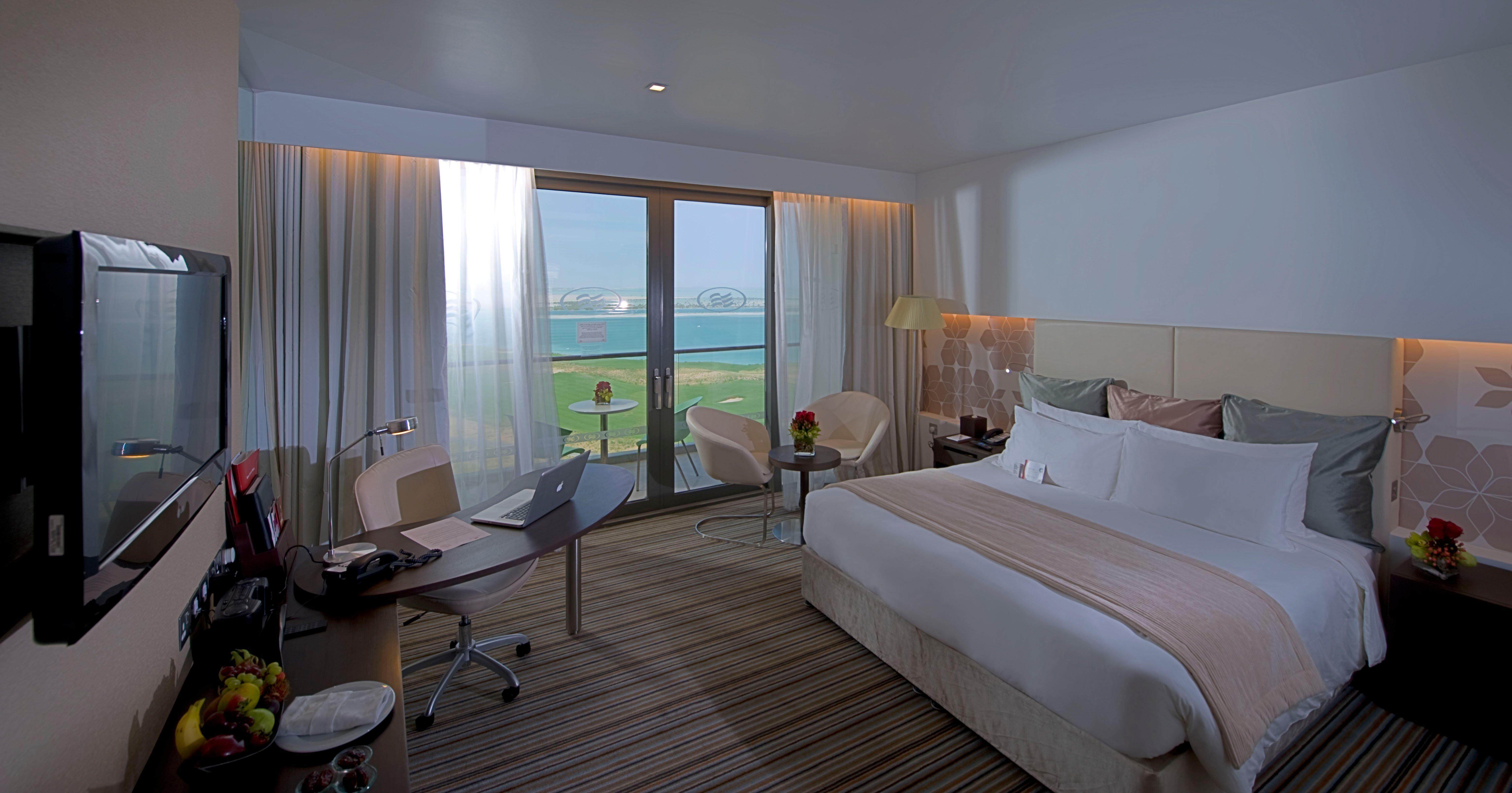 Hotel Crowne Plaza Yas Island By Ihg Abu Dhabi Esterno foto