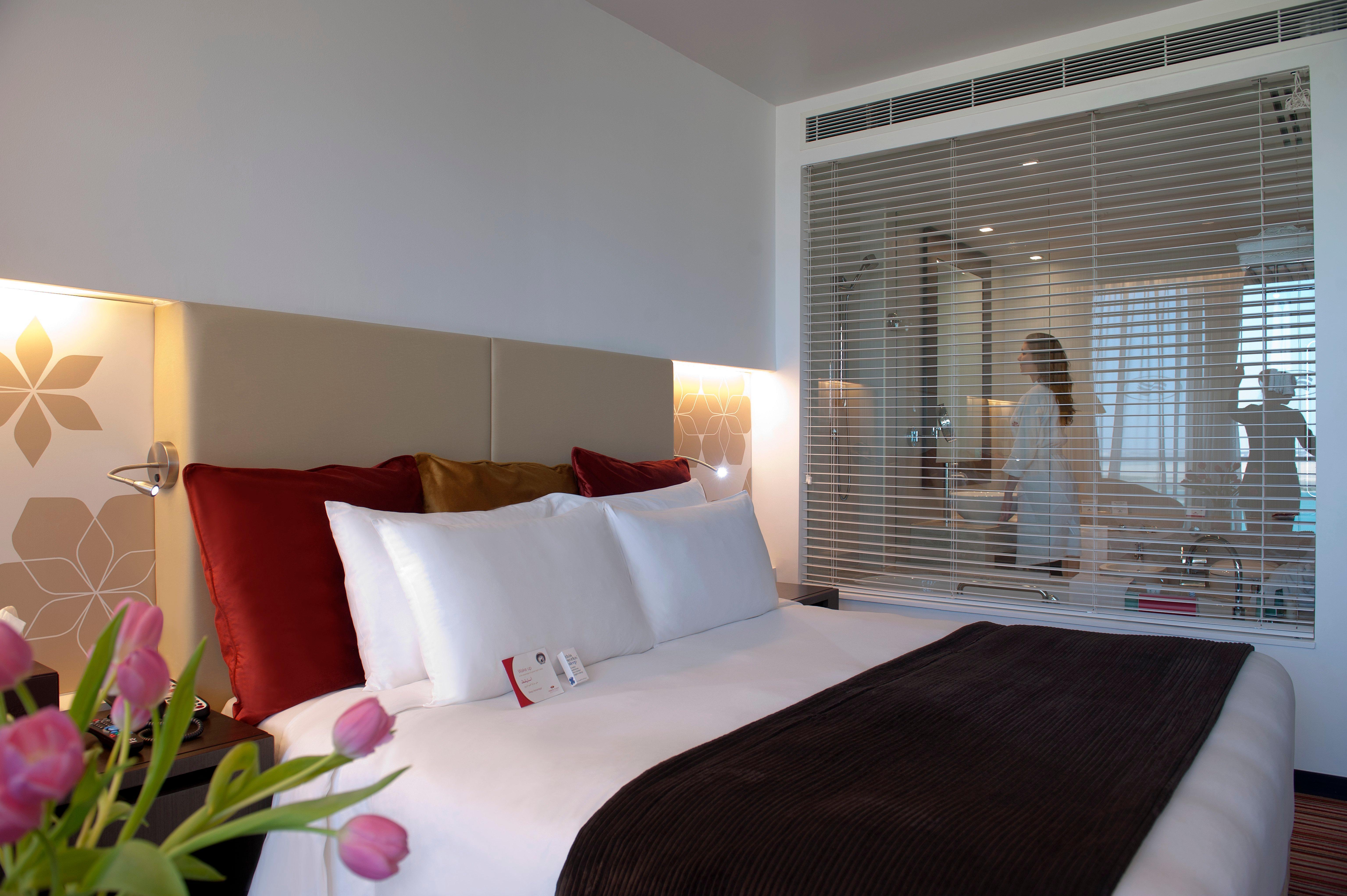Hotel Crowne Plaza Yas Island By Ihg Abu Dhabi Esterno foto