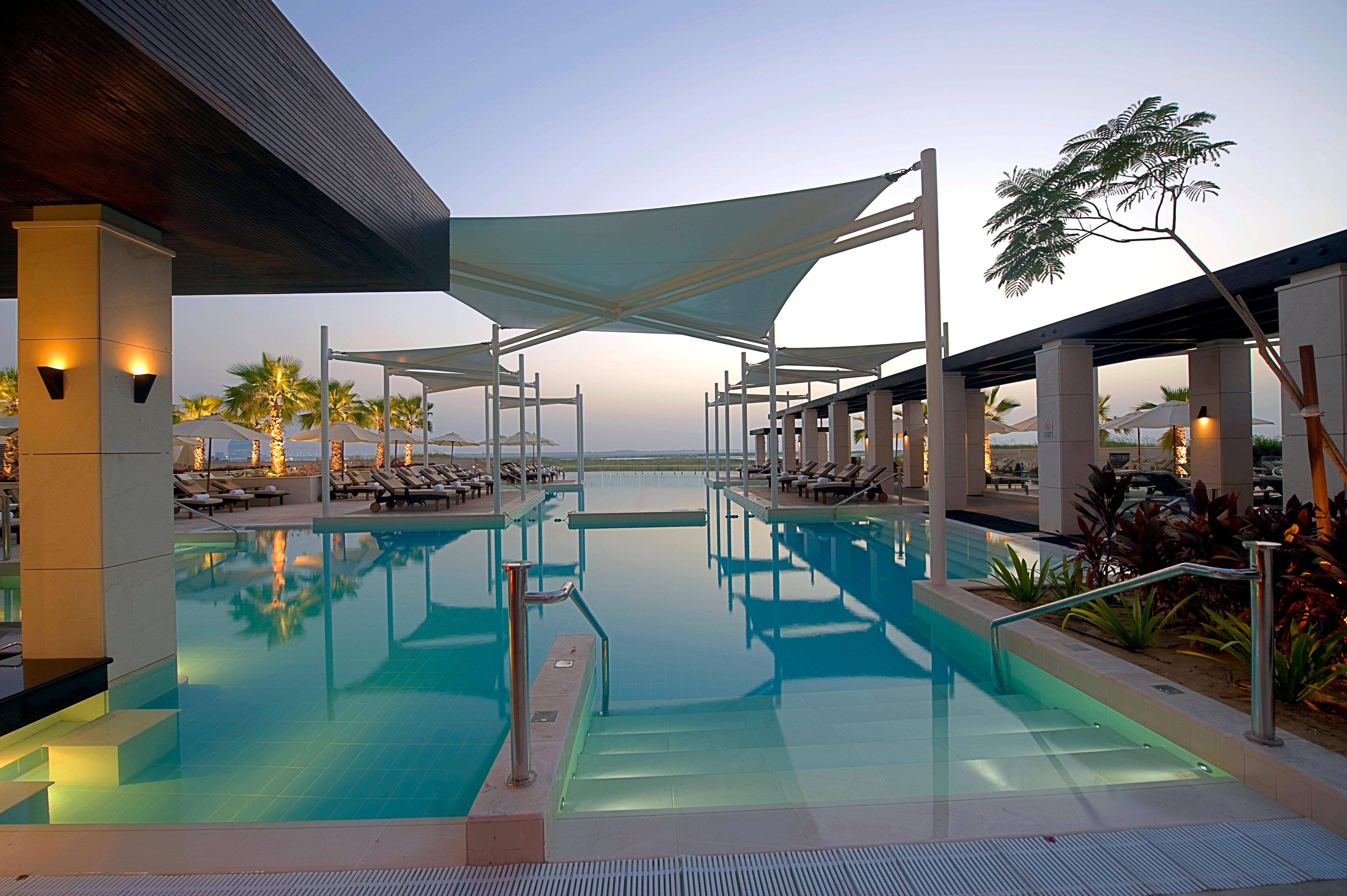 Hotel Crowne Plaza Yas Island By Ihg Abu Dhabi Esterno foto