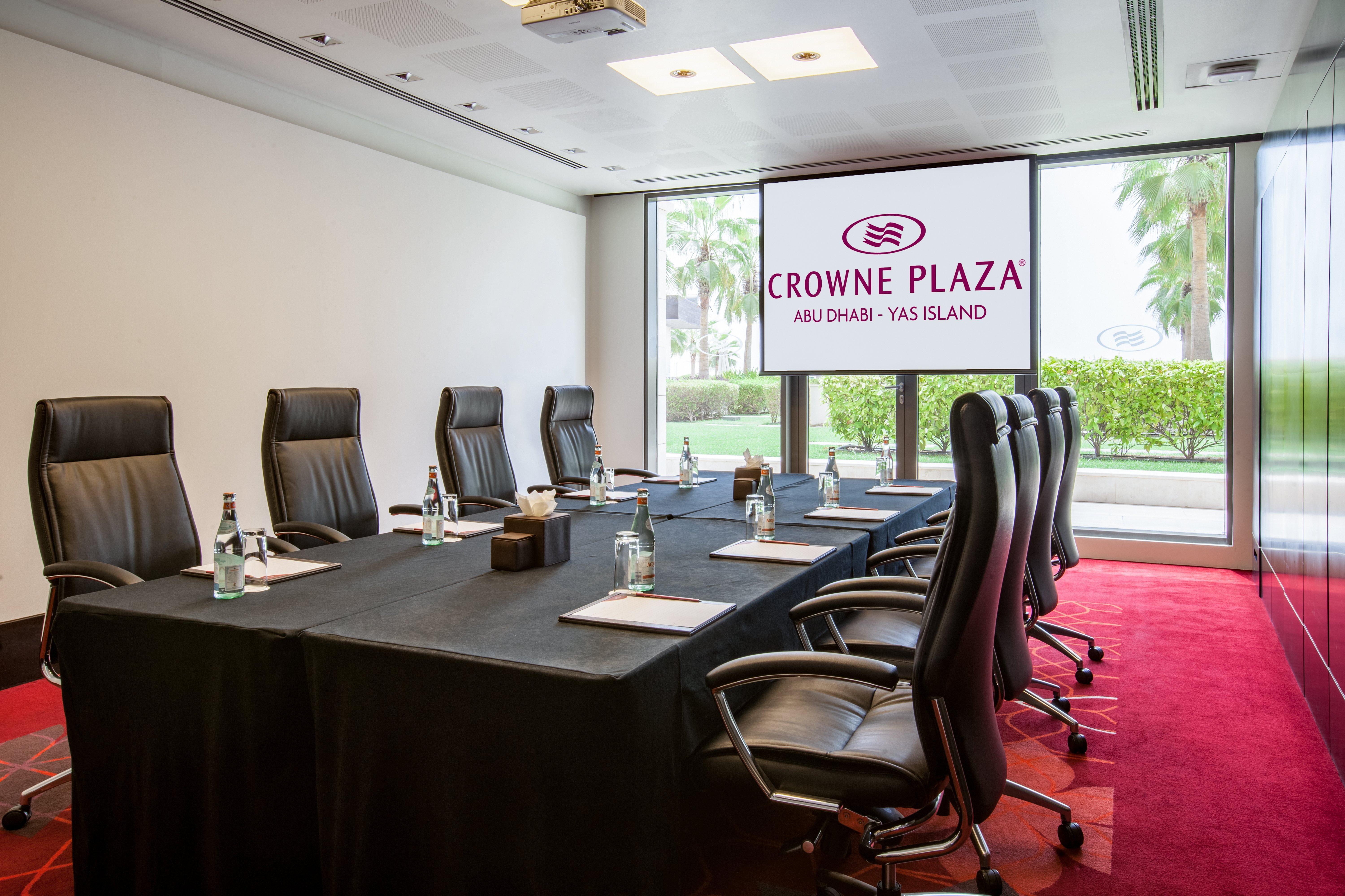 Hotel Crowne Plaza Yas Island By Ihg Abu Dhabi Esterno foto