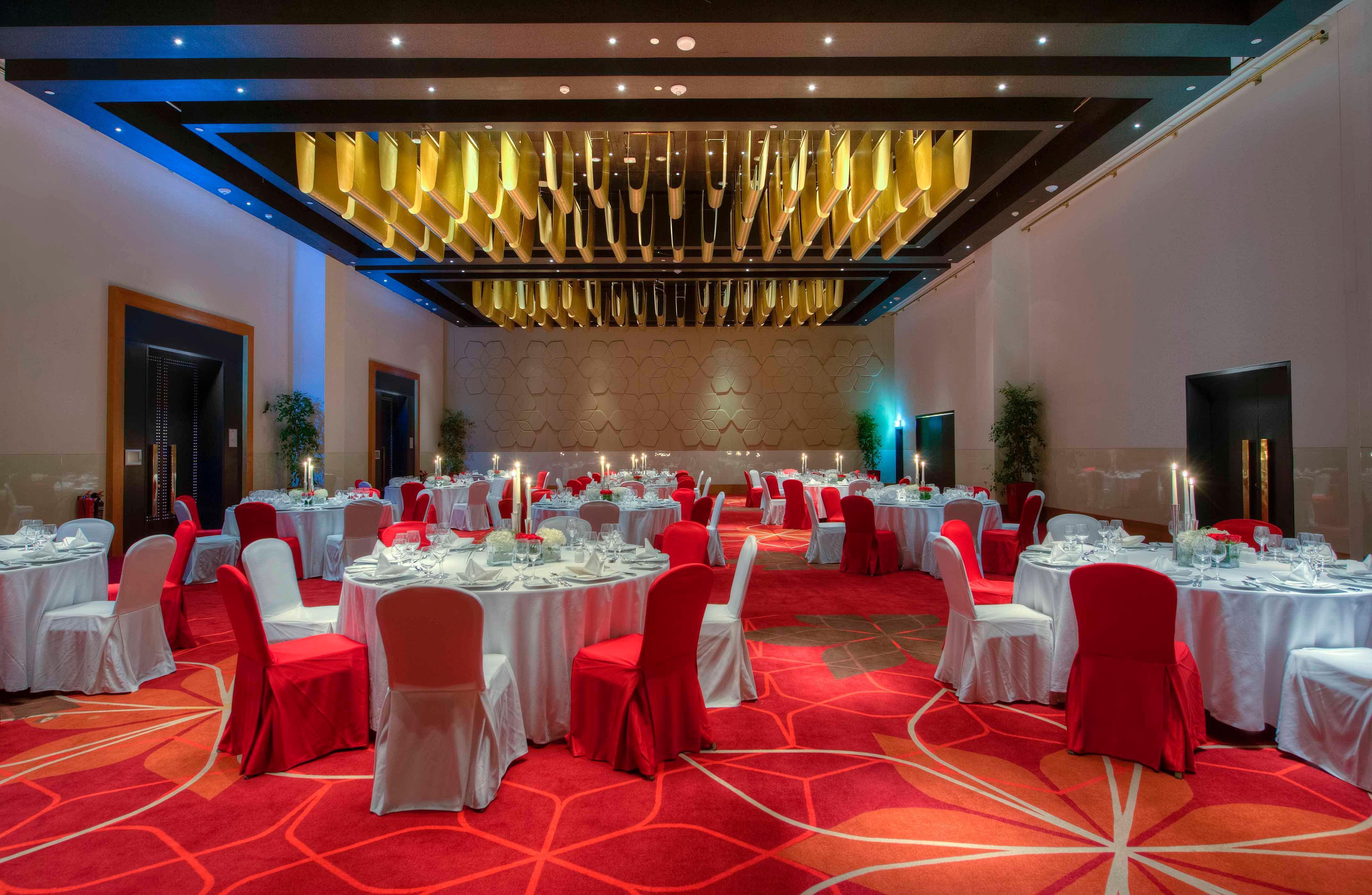 Hotel Crowne Plaza Yas Island By Ihg Abu Dhabi Esterno foto